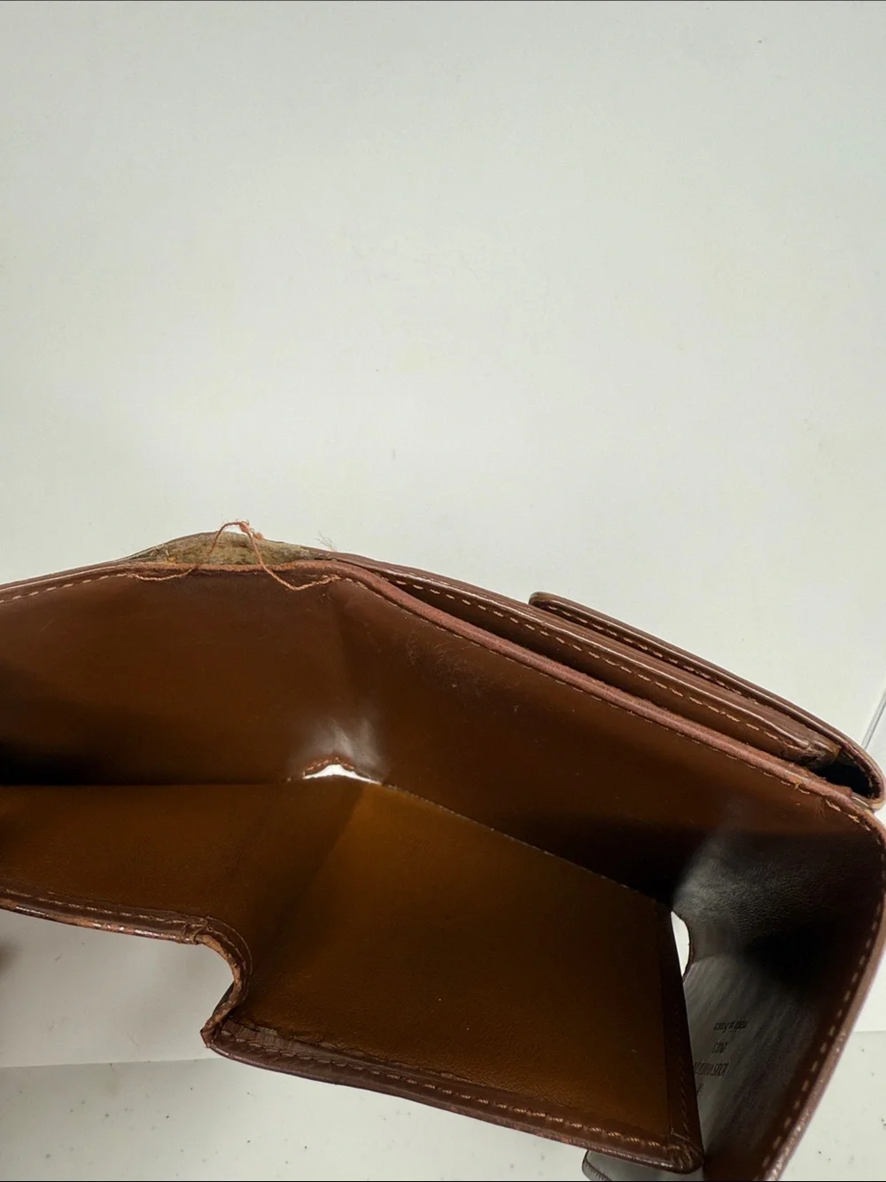 Louis Vuitton Elise Bronze Vernis Monogram Wallet TriFold | Unisex | Pre-Owned |